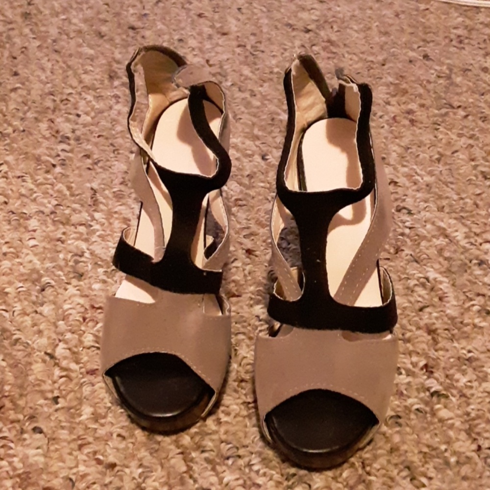 Nwot heels